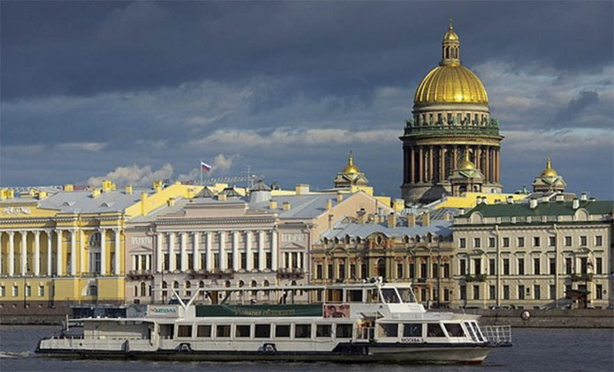 Sankt Peterburg.jpg